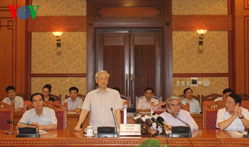 Party leader Nguyen Phu Trong works with Central Theoretical Council - ảnh 1